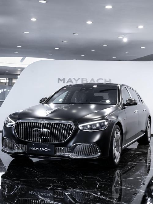 成都212岚图汽车的售后服务让用户无忧出行，迈巴赫未来的豪华车趋势